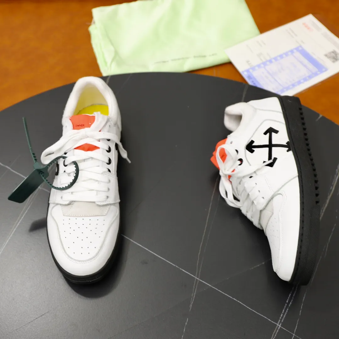 Men's shoes: 462💰💶【off-white】👫 Original one-to-one replica, high-end quality🥳The latest model has not been listed on the official website yet, the top version. Fabric: Imported original leather splicing Lining: Imported breathable mesh Outsole: Original rubber soft, light and wear-resistant Outsole Male 38-44 (customized for 45 and 46)